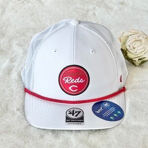 New with tags CINCINNATI REDS official MLB White and Red Trucker Cap adjustable